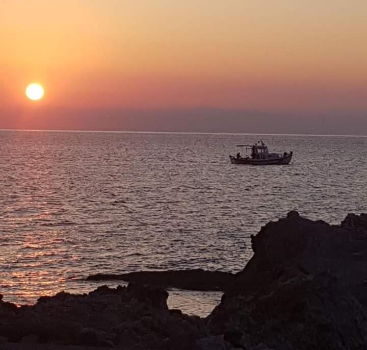 Haris Studios Palaiochora Bagian luar foto